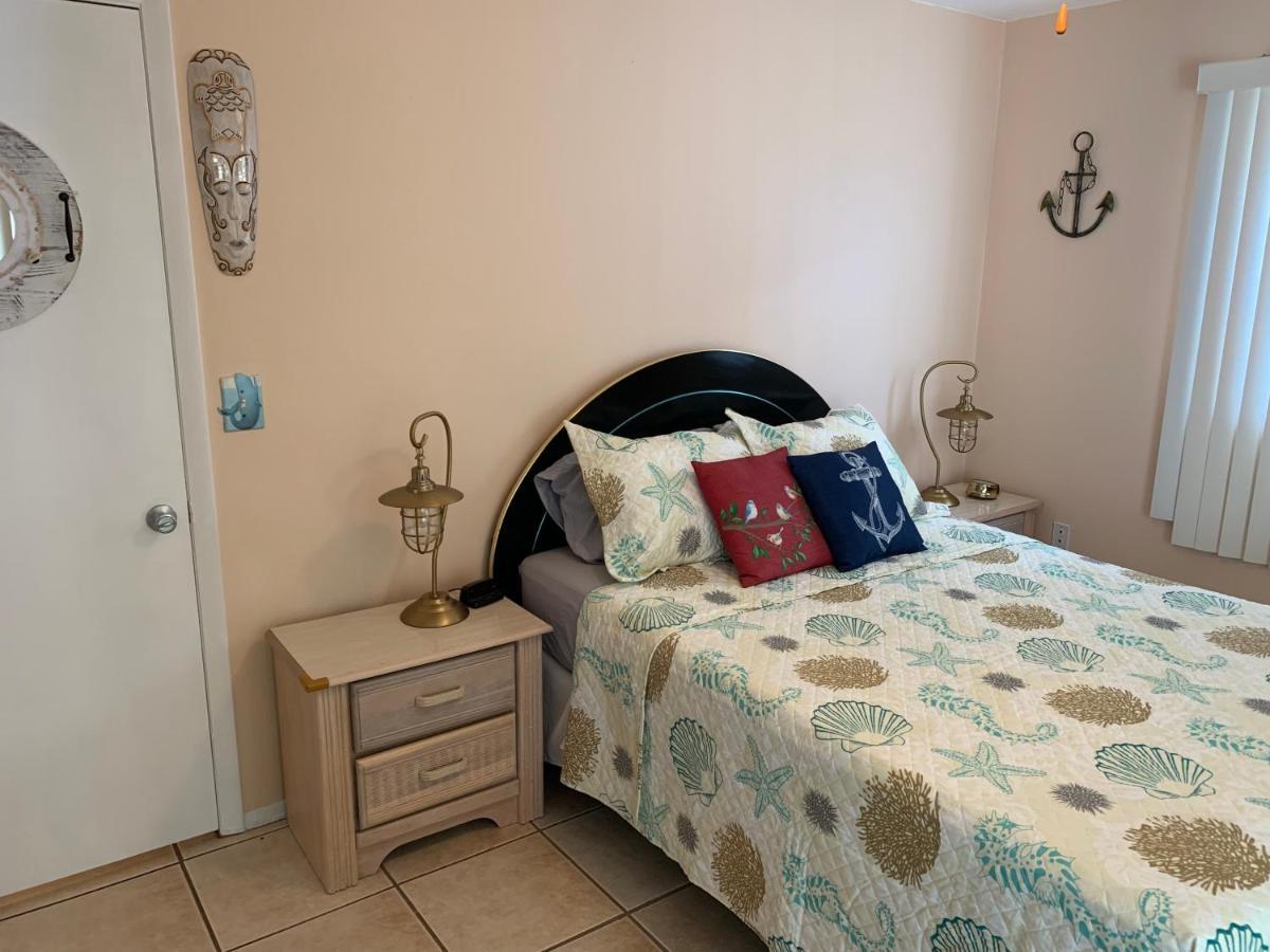 Michaels -Beachside Bungalows St. Pete Beach Kültér fotó